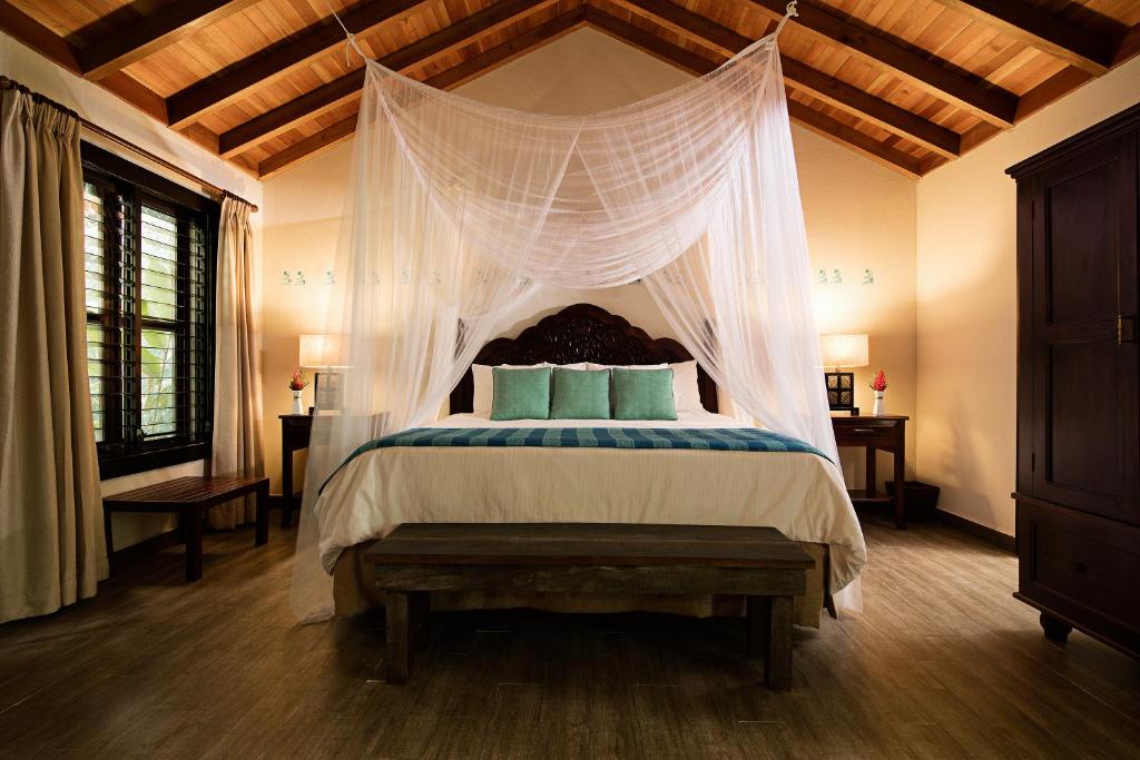 Jungle Lodge Hotel in Tikal National Park