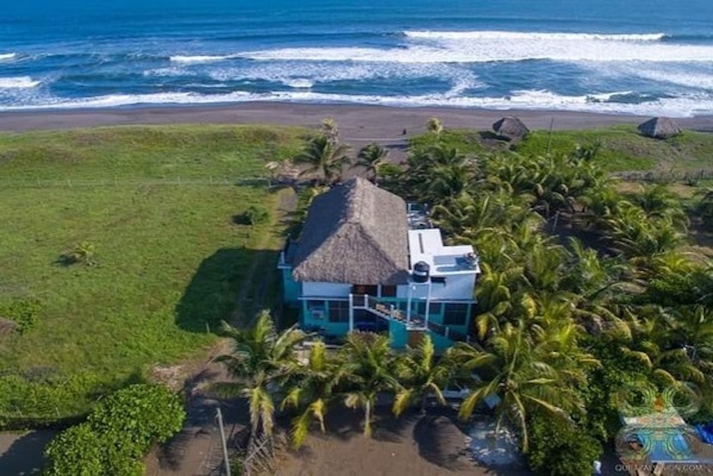 The Driftwood Surfer El Paredon