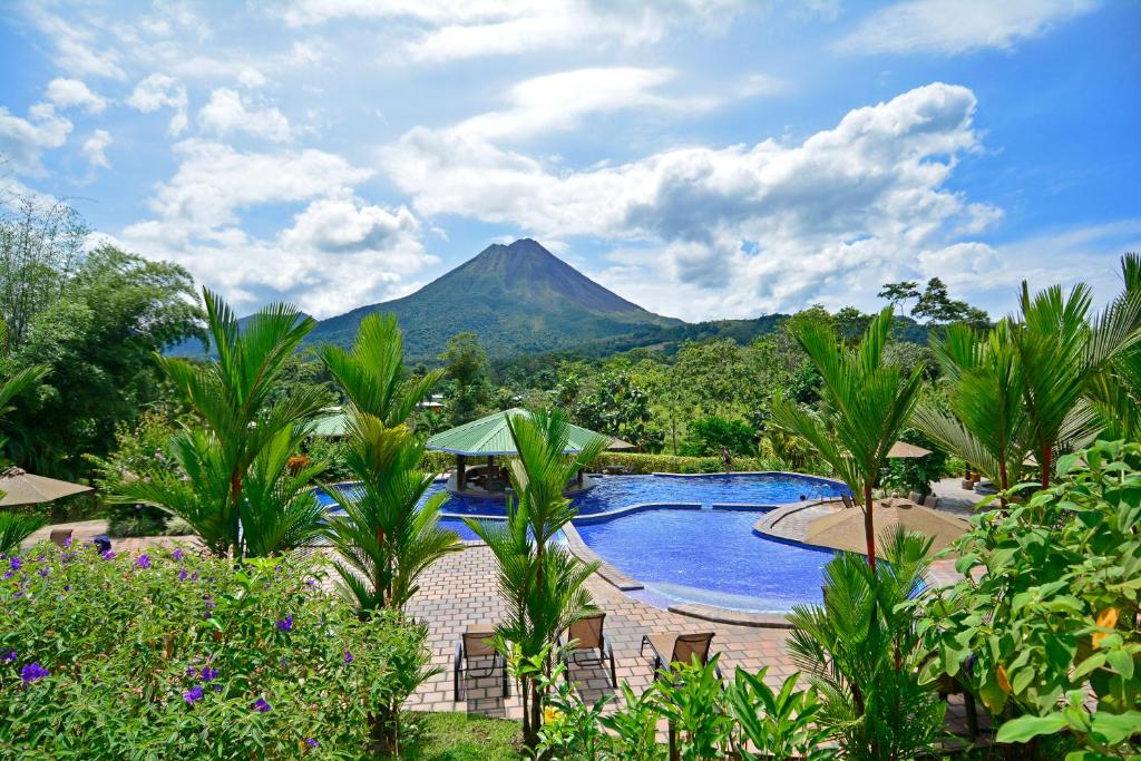 Arenal Manoa Resort & Hot Springs in La Fortuna