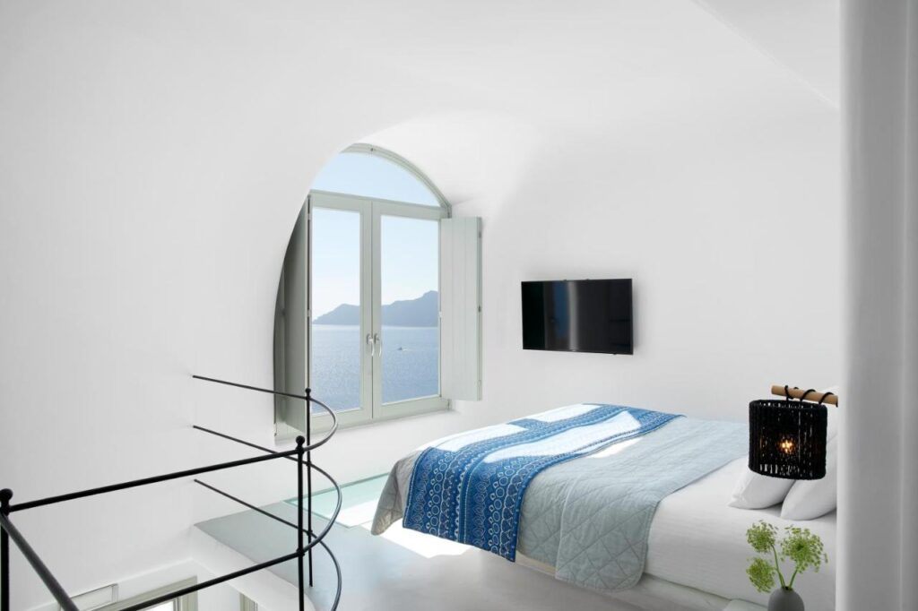La Perla Villas and Suites Santorini