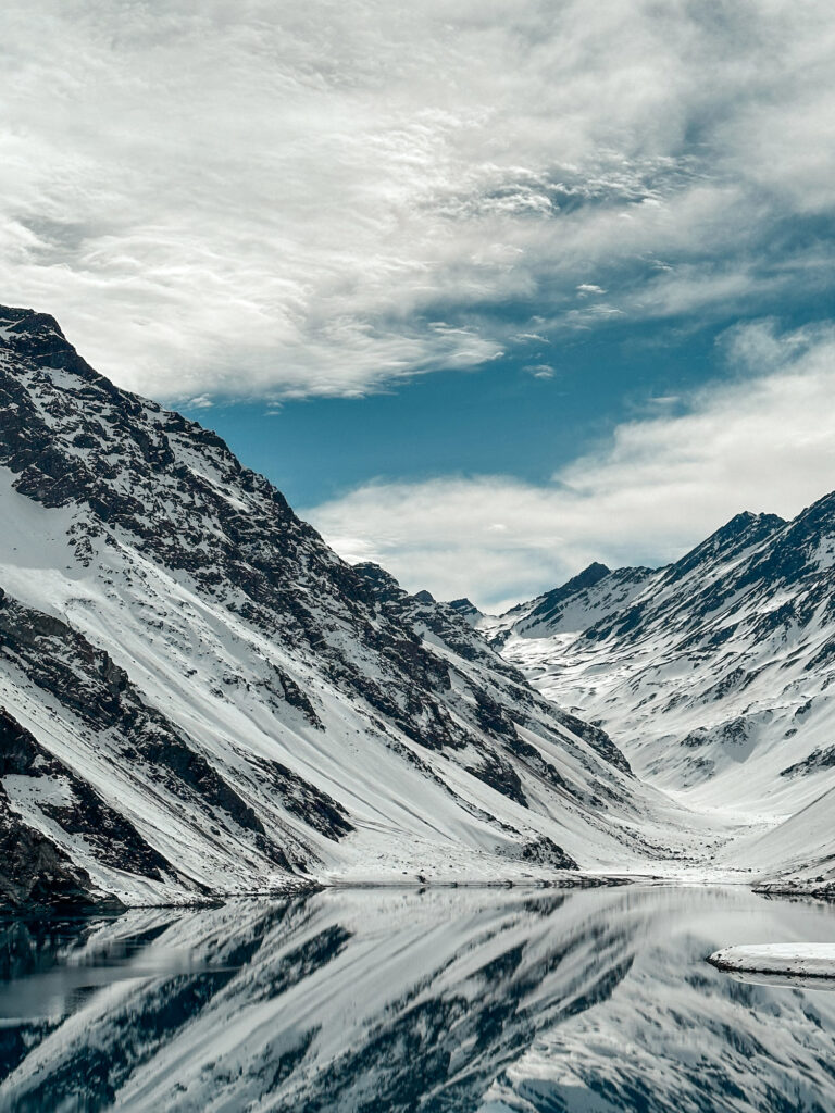 Inca Lagoon in Portillo, Chile