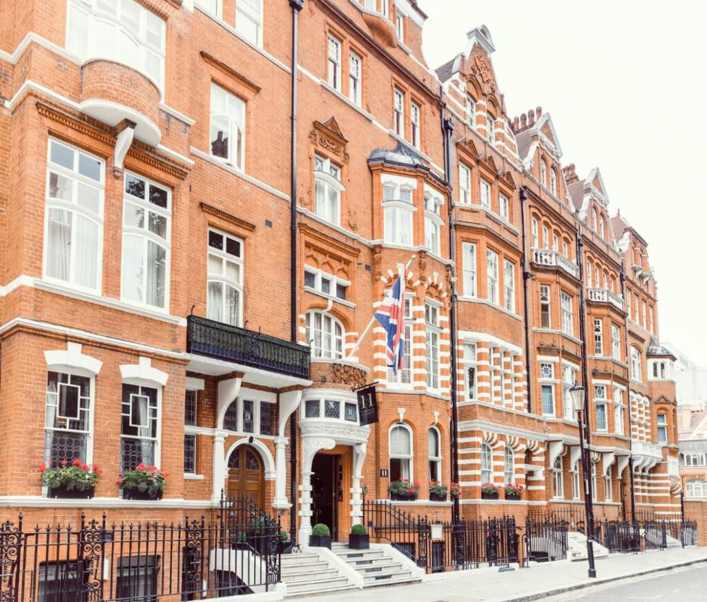 11 Cadogan Gardens