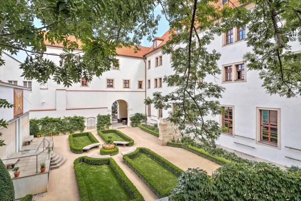 Augustine, a Luxury Collection Hotel