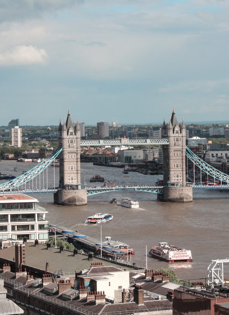 What Not to Do in London: 16 Mistakes Tourists Make