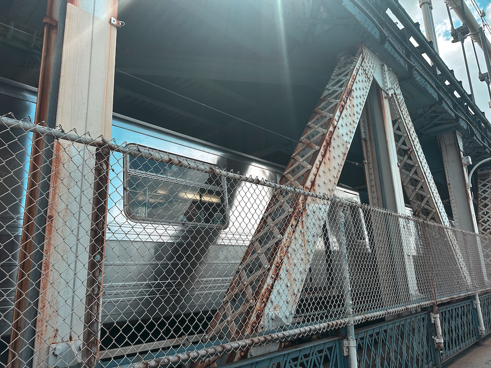 Subway on Manhattan Bridge