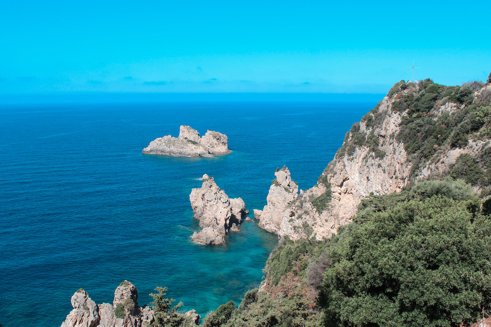 How to Avoid Flight Delays and Cancellations