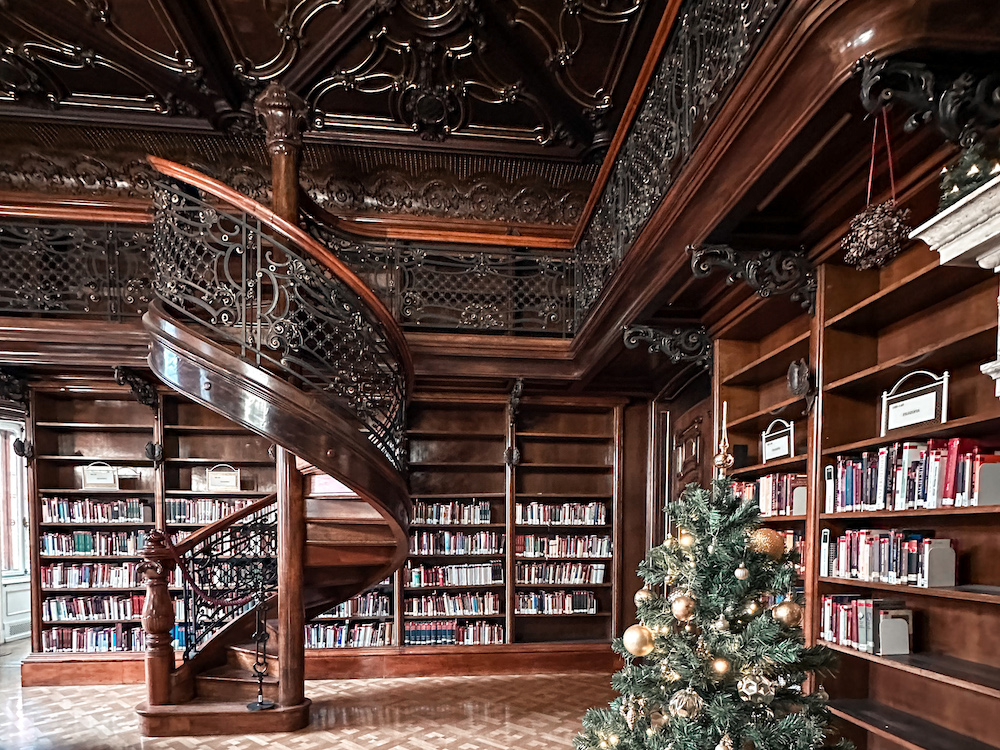 Metropolitan Ervin Szabó Library