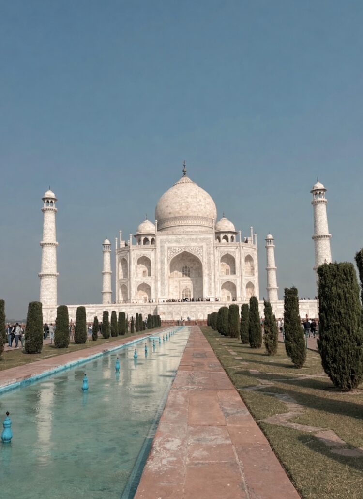 Where to Stay in Agra Near Taj Mahal: Top 6 Best Hotels